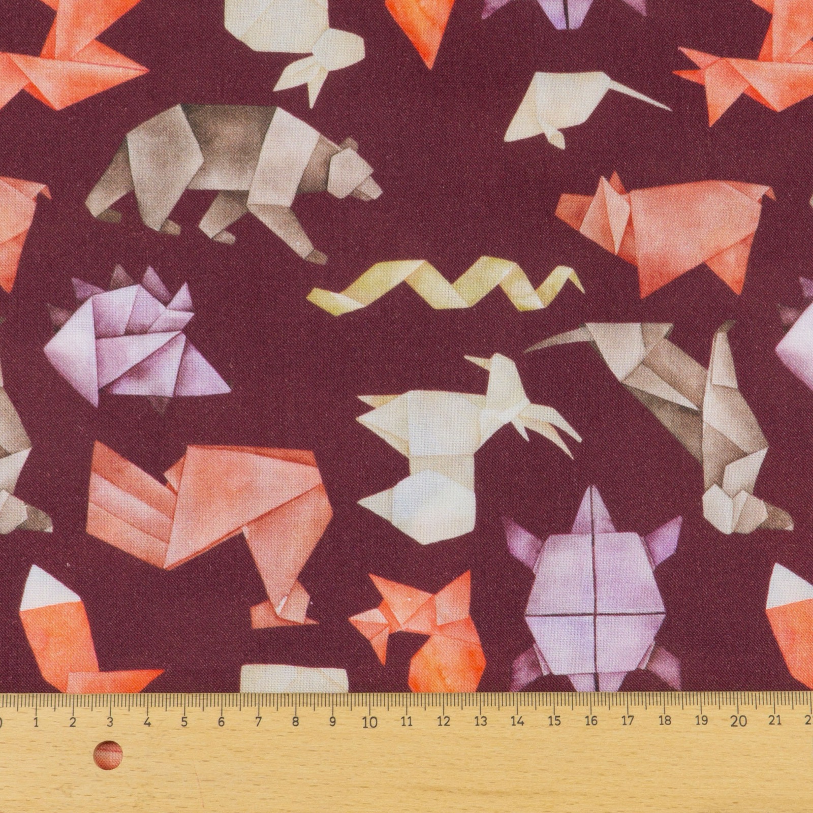 Weicher Baumwollstoff, Cretonne, dunkelrot, hellgelb, flieder hell, abstrakt gemustert, Tiermotive – Bild 5