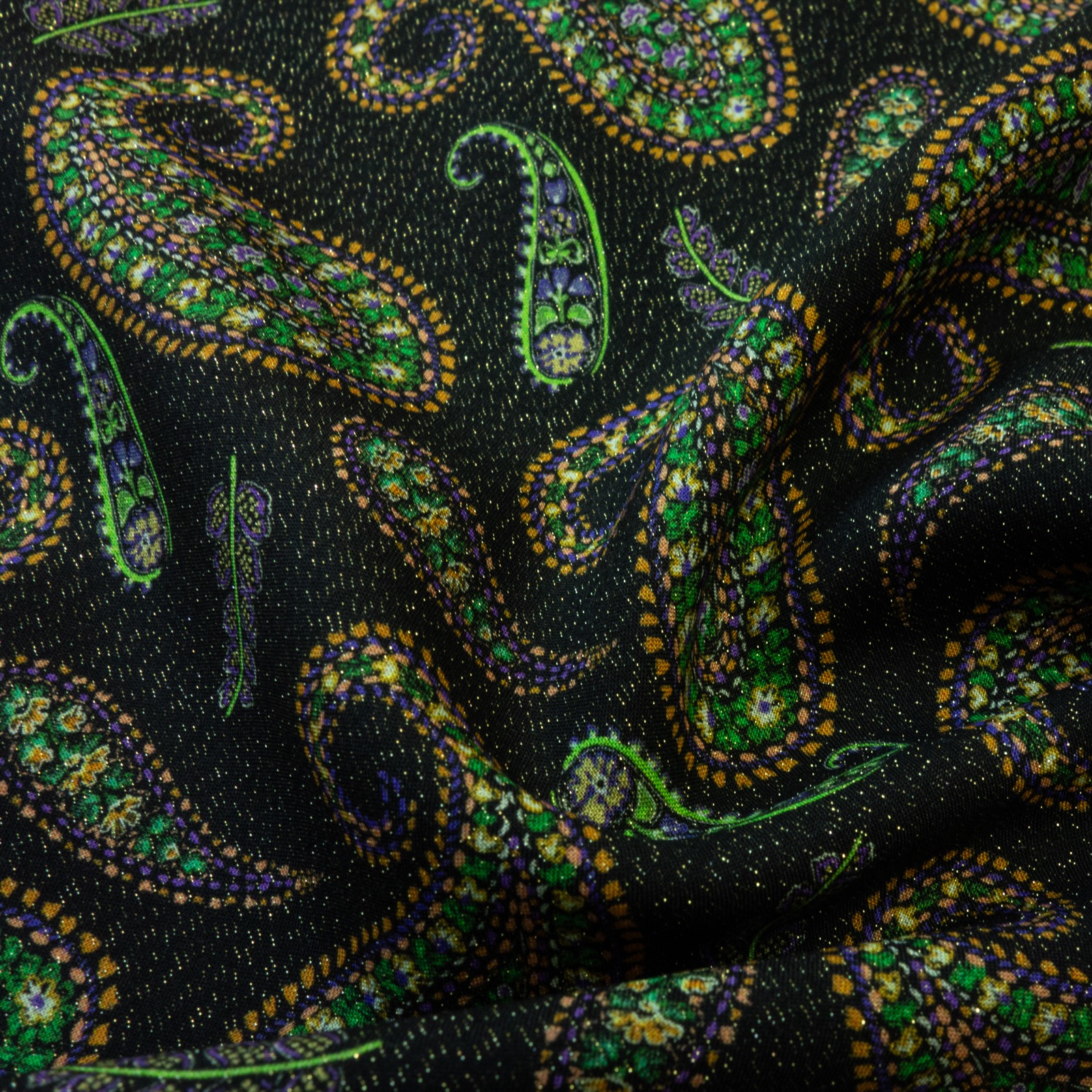 Javanaise, Glanzeffekt, Paisley-Muster, schwarz, gold, grüntöne, curry