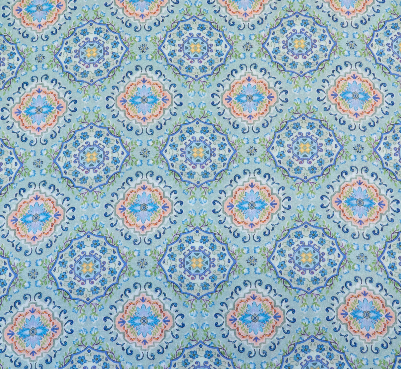 Viskosestoff, Javanaise, rosa, blautöne, rot, grün, ornamental gemustert – Bild 4