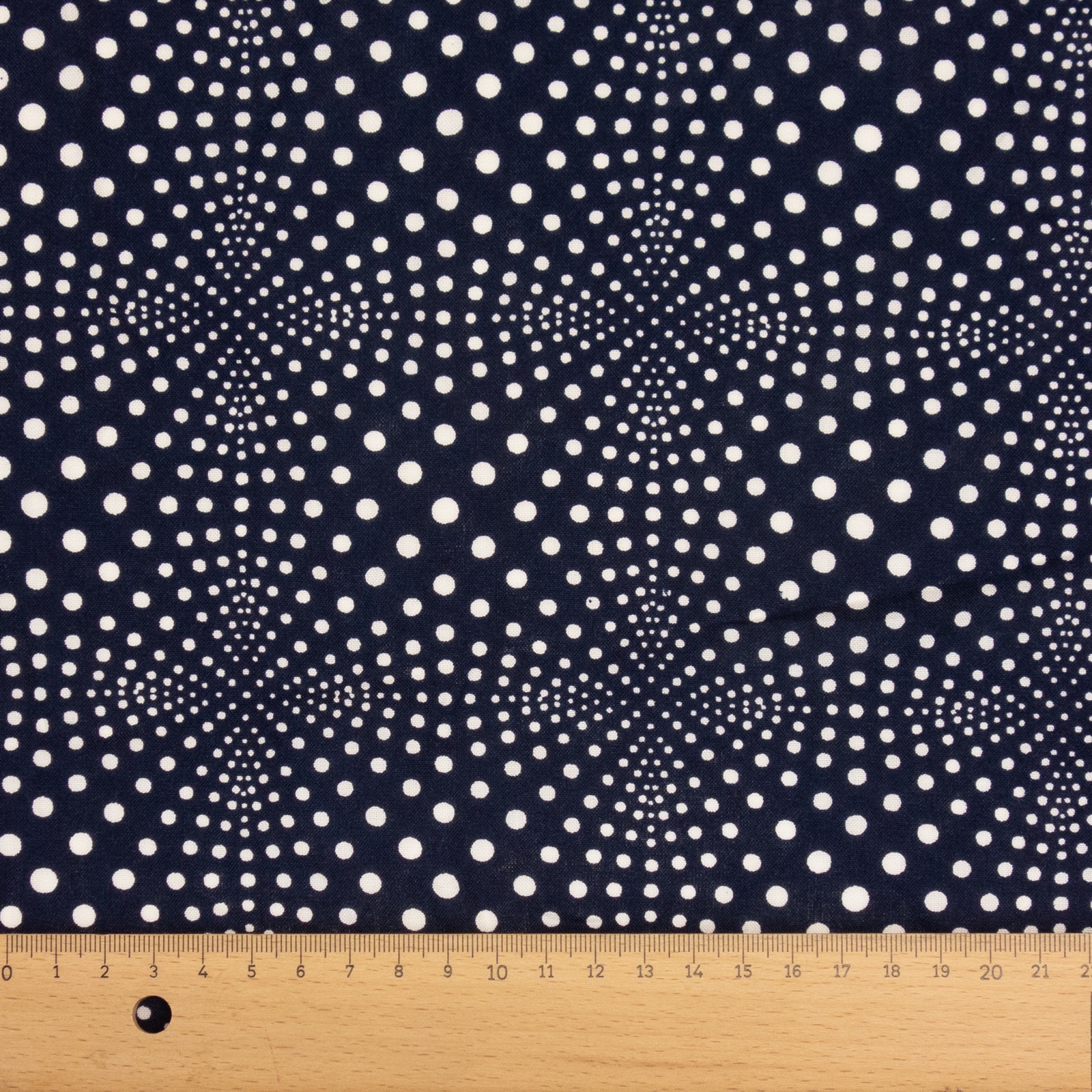 Viskosestoff, Javanaise, offwhite, dunkelblau, grafisch gemustert – Bild 4