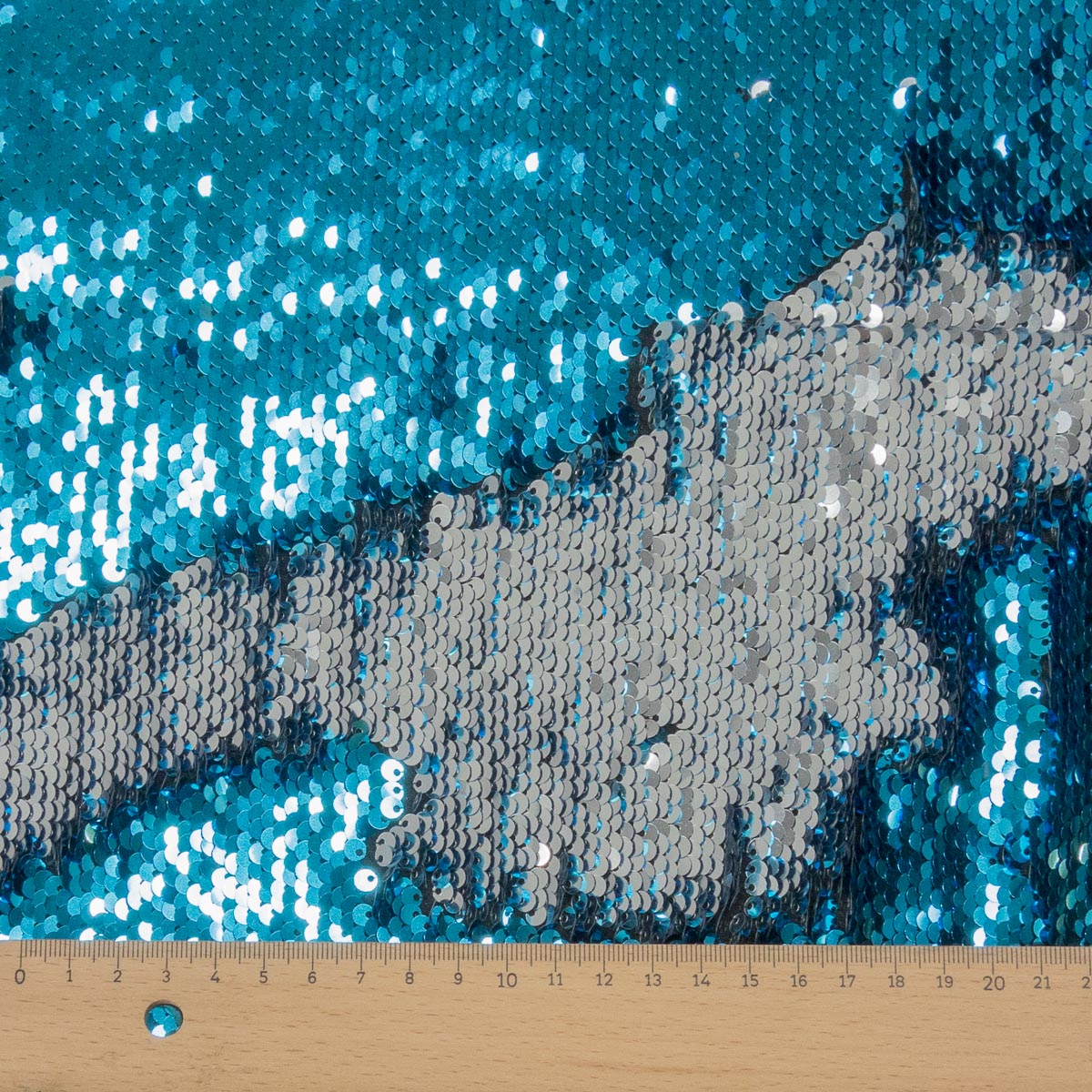 Wendepaillettenstoff, türkis, silber, bicolor, Glanzeffekt – Bild 6