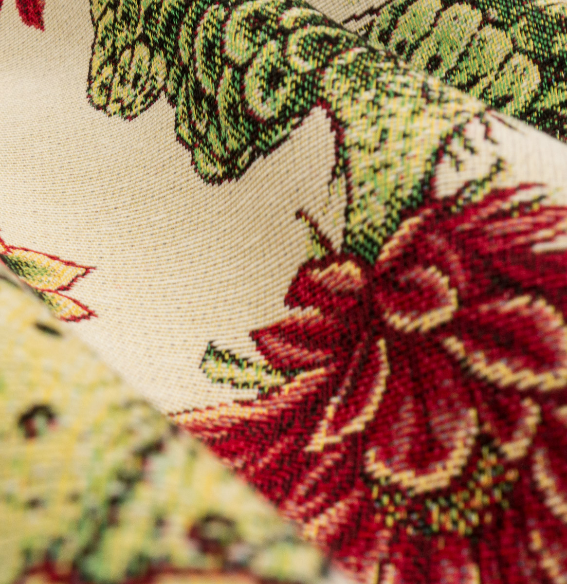 Gobelin, florale Motive, cremetöne, grüntöne, rottöne