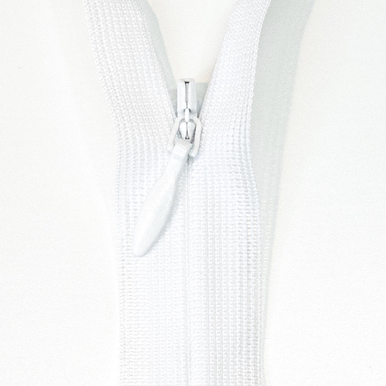 Reißverschluss nicht teilbar, nahtverdeckt, Kunststoffspirale, Weiß, 22 cm