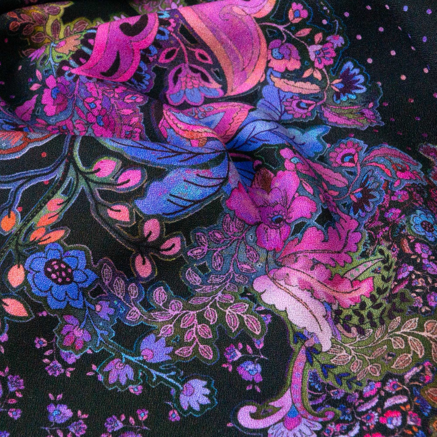 Viskosestoff, Crêpe, schwarz, türkis, blau, beere, grafisch gemustert, Paisleyblüten, Panneau – Bild 7