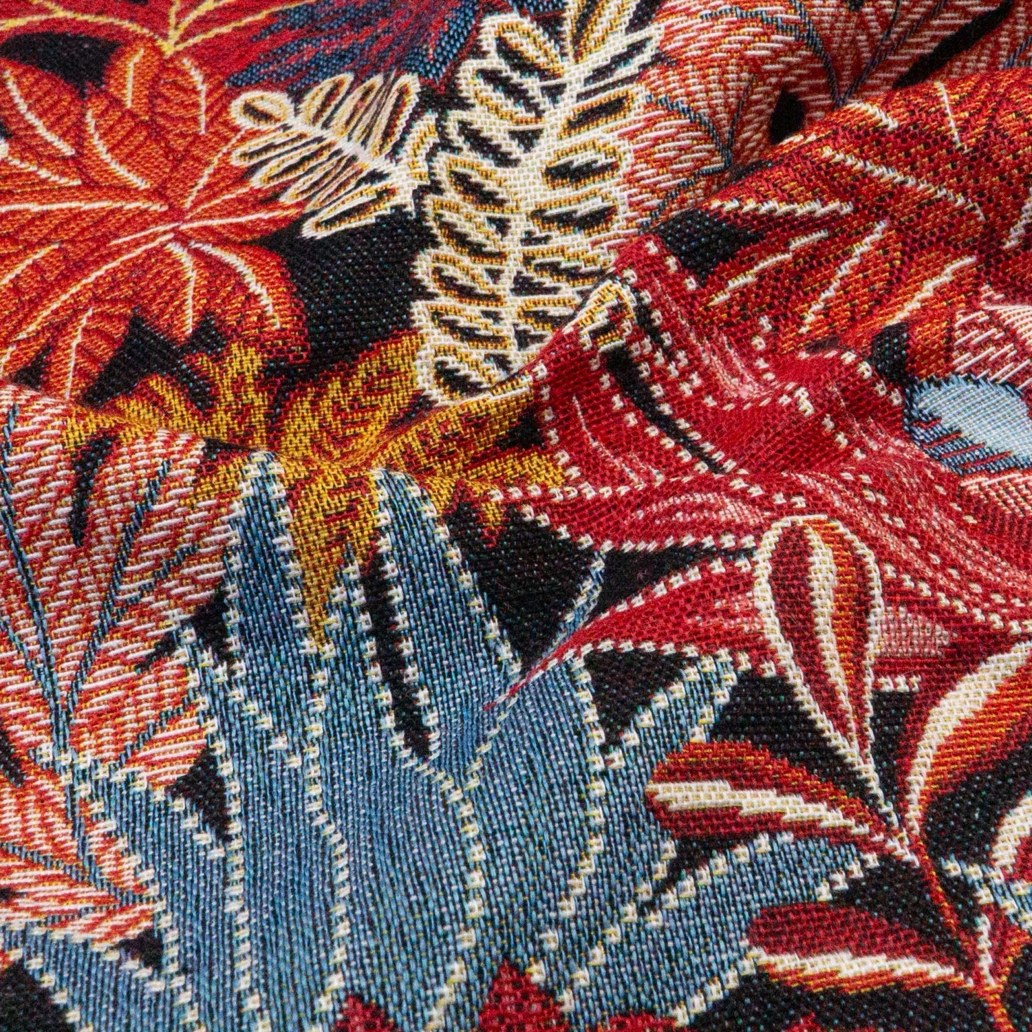 Dekostoff, Gobelin, schwarz, rottöne, blaugrau, florale Motive – Bild 3