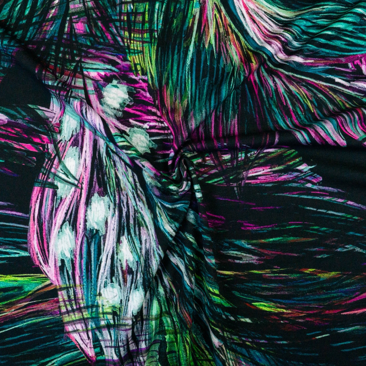 Viskosejersey, schwarz, pink, grün, florale Motive