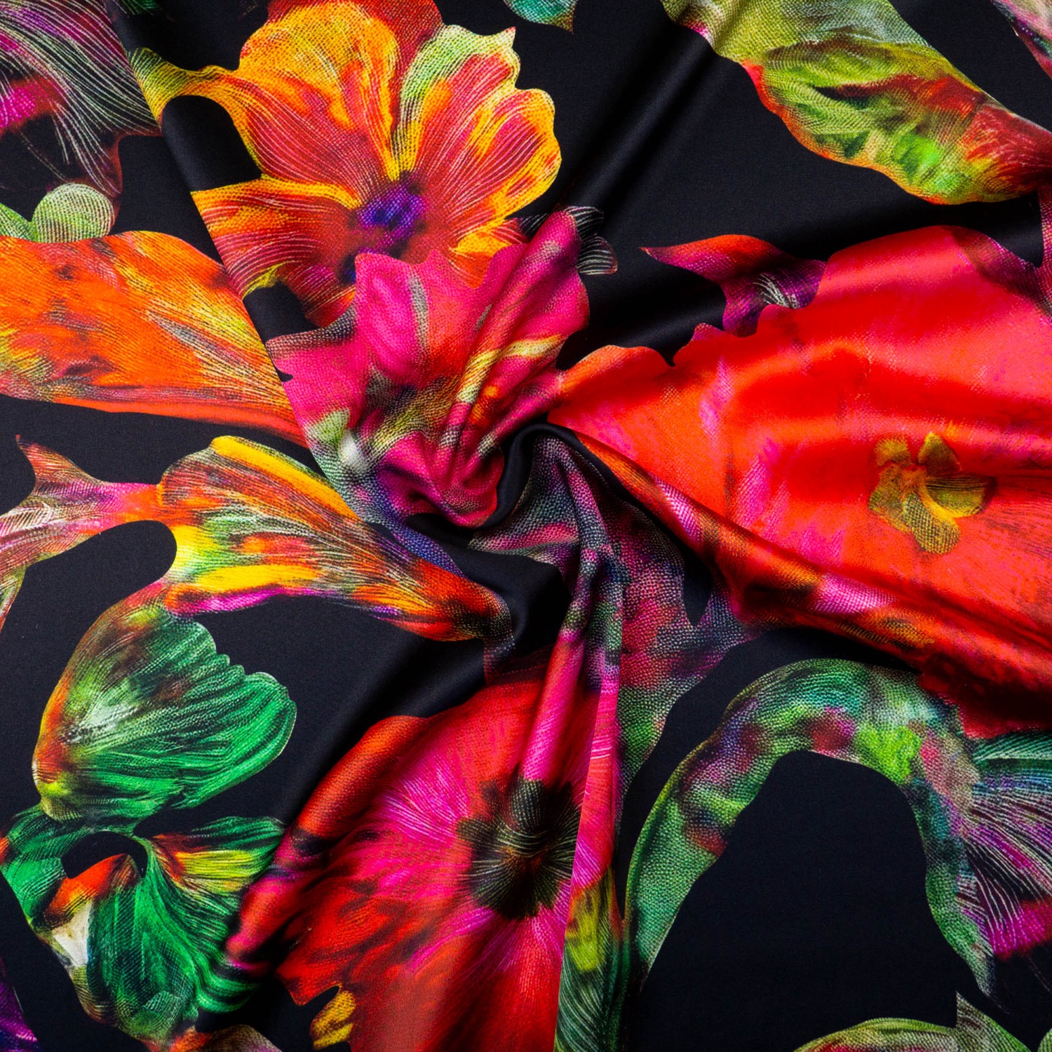 Elastischer Seidenstoff, Satin, schwarz, pink, grün, florale Motive