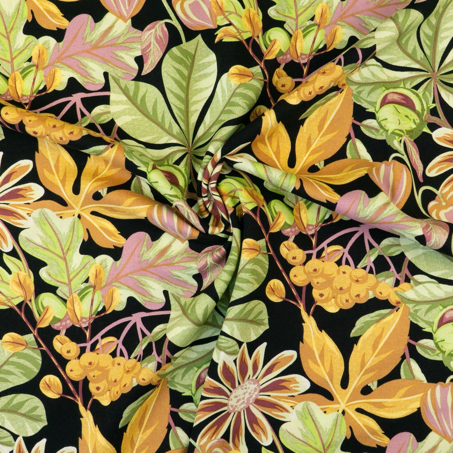 Viskosestoff, Javanaise, schwarz, grüntöne, beere, gelbtöne, florale Motive