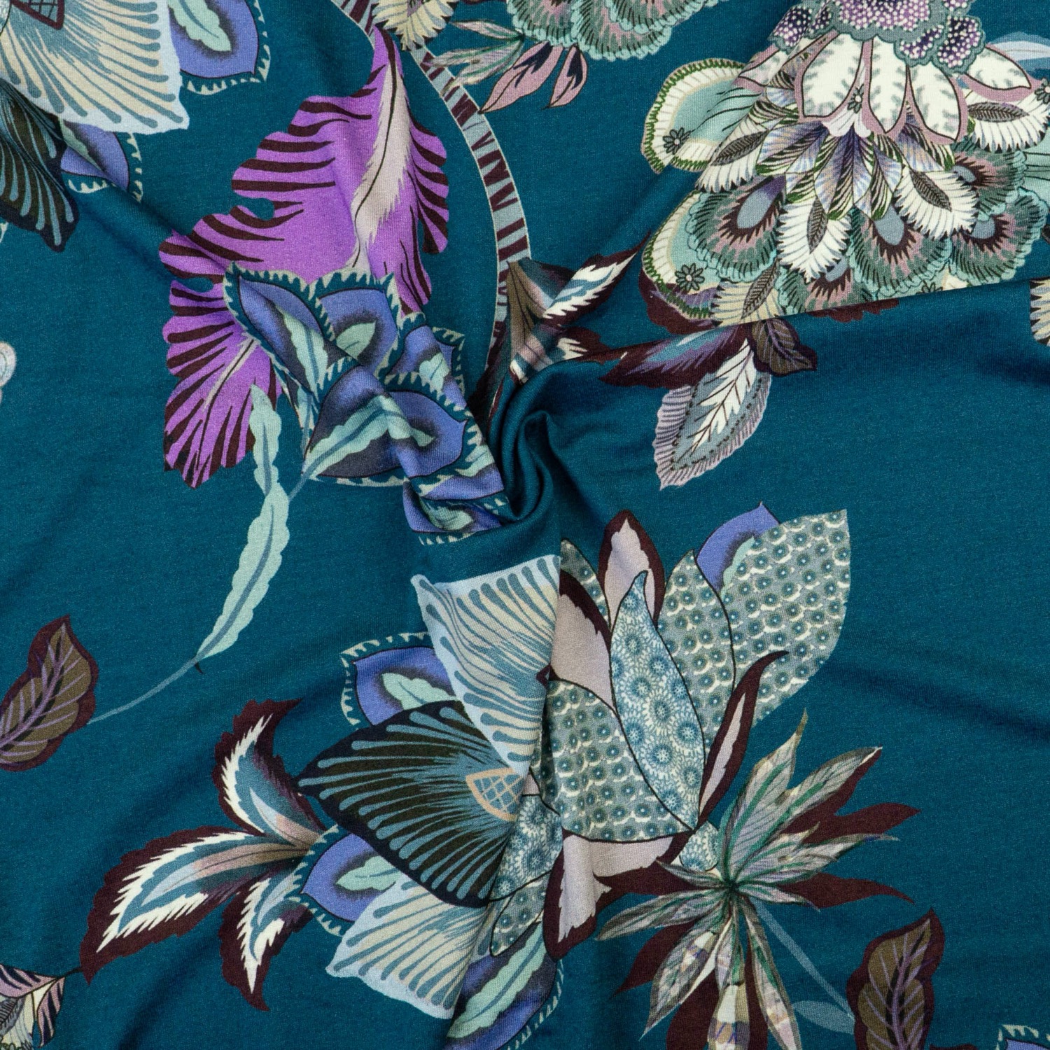 Viskosejersey, petrol, mittelblau, lila hell, salbeigrün, florale Motive